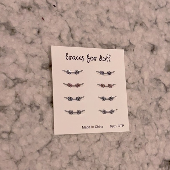 American Girl Healthy Smile Set - Picture 5 of 6